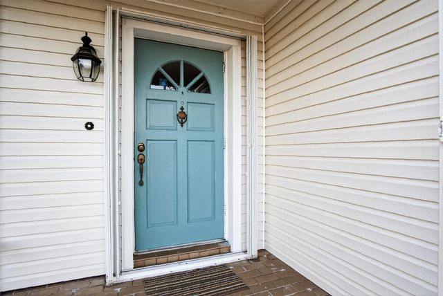 2315 NE 19th Court, Jensen Beach, FL 34957