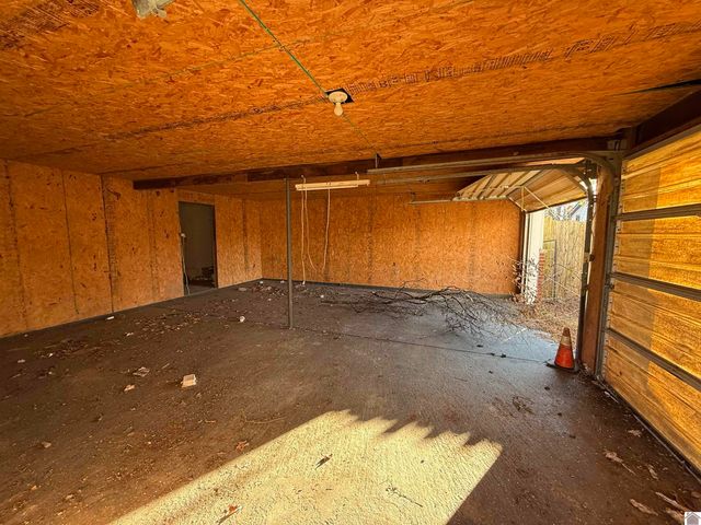 82 Ingleside Road, Kevil, KY 42053