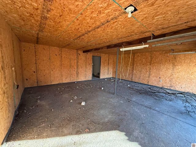 82 Ingleside Road, Kevil, KY 42053