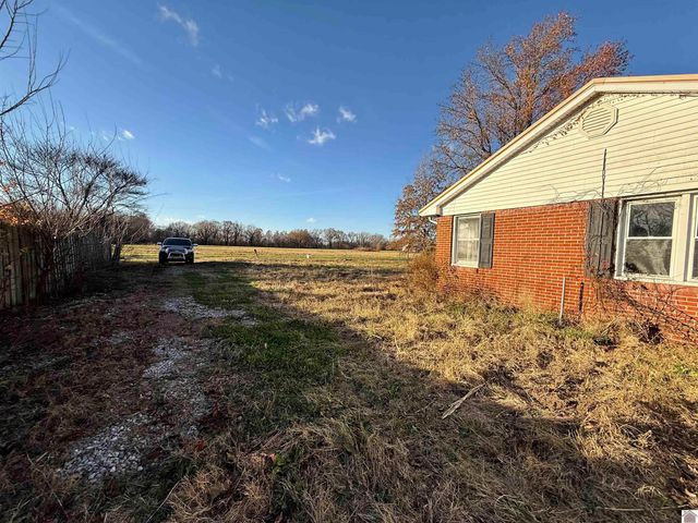 82 Ingleside Road, Kevil, KY 42053