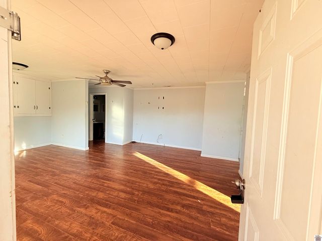 82 Ingleside Road, Kevil, KY 42053