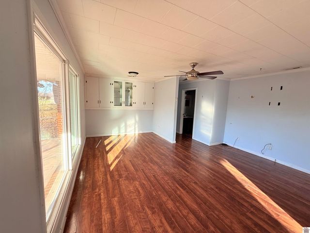 82 Ingleside Road, Kevil, KY 42053