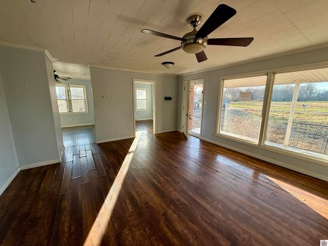 82 Ingleside Road, Kevil, KY 42053