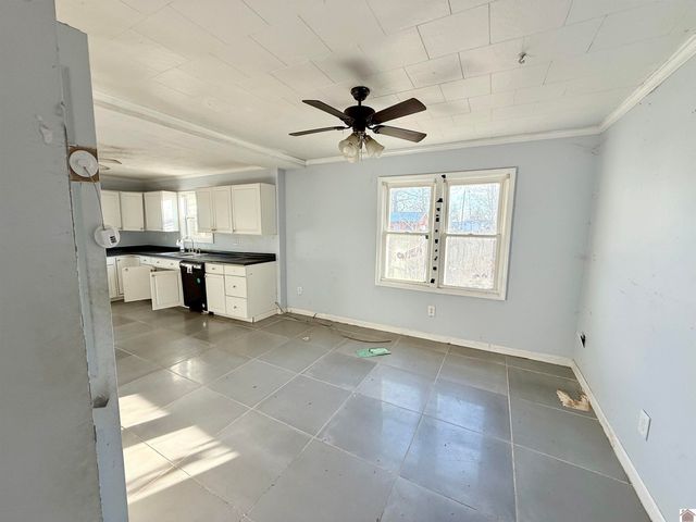 82 Ingleside Road, Kevil, KY 42053