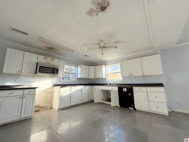 82 Ingleside Road, Kevil, KY 42053