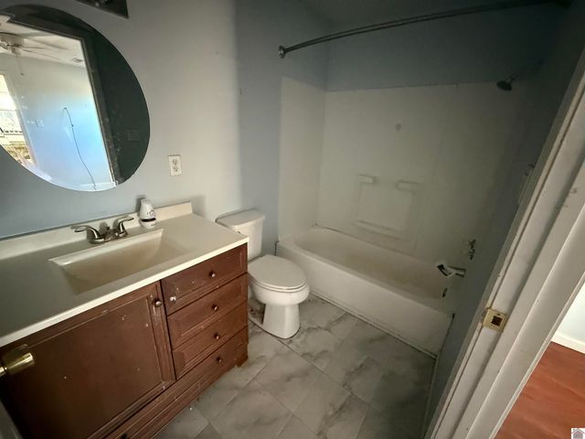 82 Ingleside Road, Kevil, KY 42053