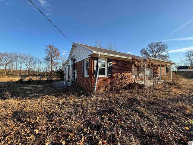 82 Ingleside Road, Kevil, KY 42053