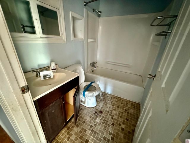 82 Ingleside Road, Kevil, KY 42053