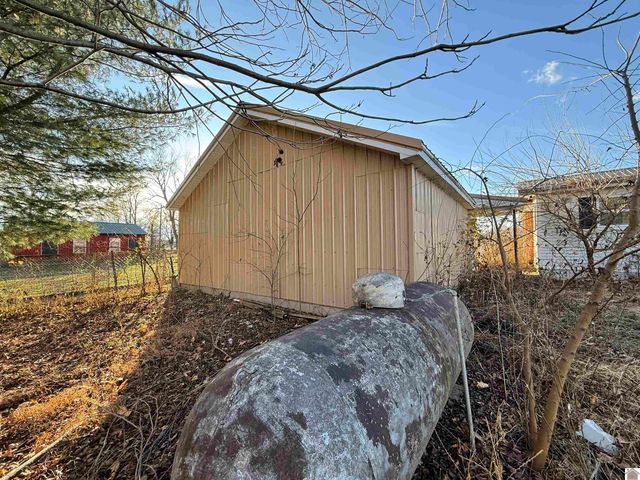 82 Ingleside Road, Kevil, KY 42053