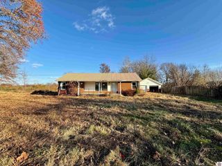 82 Ingleside Road, Kevil, KY 42053