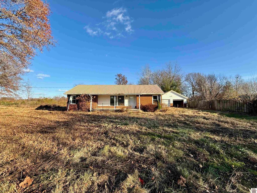82 Ingleside Road, Kevil, KY 42053