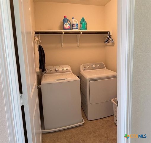 352 Circle Way 37E, Jarrell, TX 76537