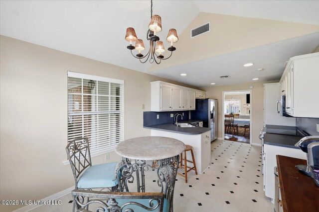 137 Villa Way, Clinton, MS 39056
