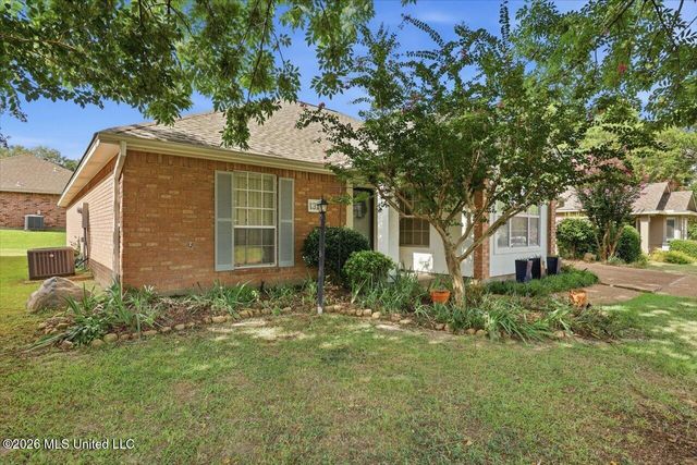 137 Villa Way, Clinton, MS 39056