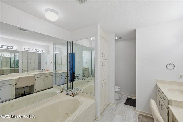 137 Villa Way, Clinton, MS 39056