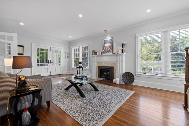 330 Crestway Drive, Chattanooga, TN 37411