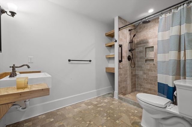 330 Crestway Drive, Chattanooga, TN 37411