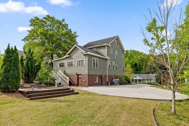 330 Crestway Drive, Chattanooga, TN 37411