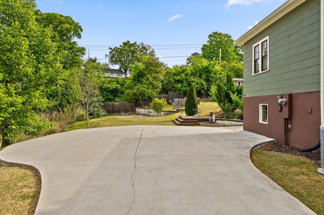 330 Crestway Drive, Chattanooga, TN 37411