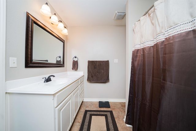 19107 River Rock Dr, Flint, TX 75762