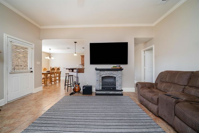 19107 River Rock Dr, Flint, TX 75762