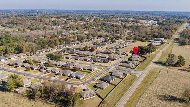 19107 River Rock Dr, Flint, TX 75762