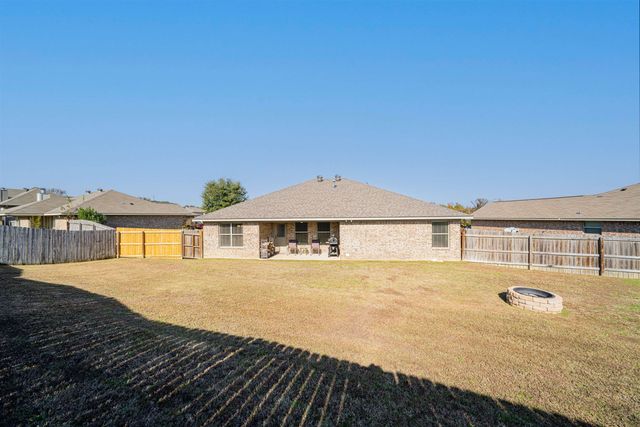 19107 River Rock Dr, Flint, TX 75762