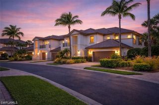 8040 Players Cove DR 102, Naples, FL 34113