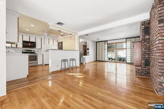 228 Zabriskie Place, River Edge, NJ 07661