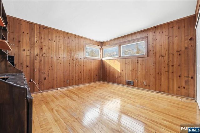 228 Zabriskie Place, River Edge, NJ 07661