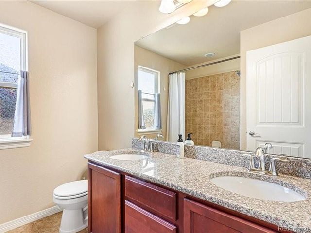 9019 Sandpiper Dr, Longmont, CO 80504