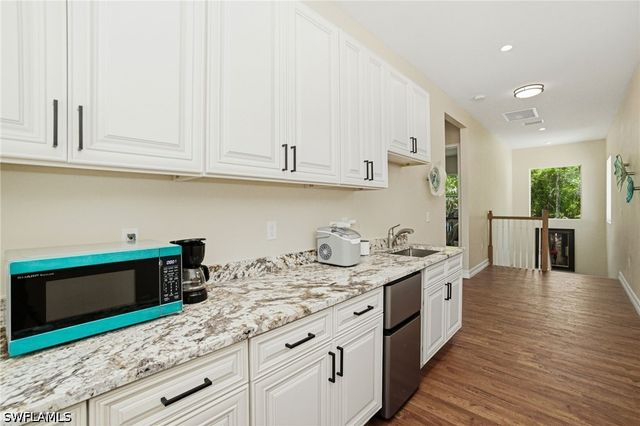 4120 3rd AVE NW, Naples, FL 34119