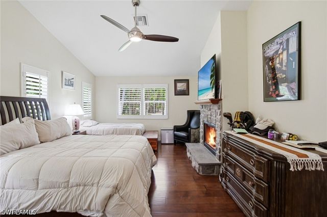 4120 3rd AVE NW, Naples, FL 34119