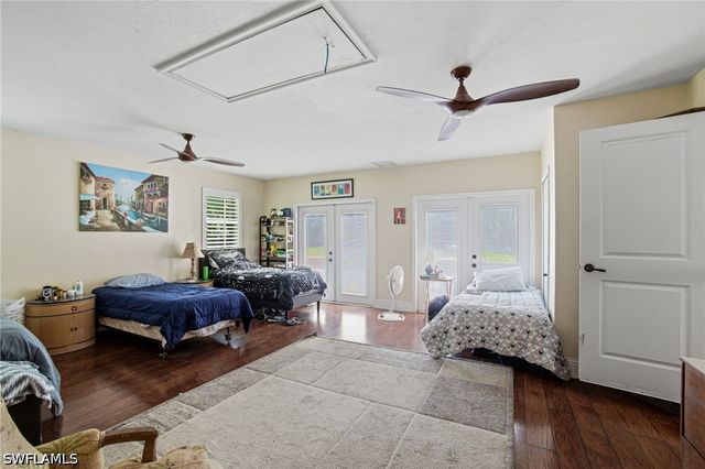 4120 3rd AVE NW, Naples, FL 34119