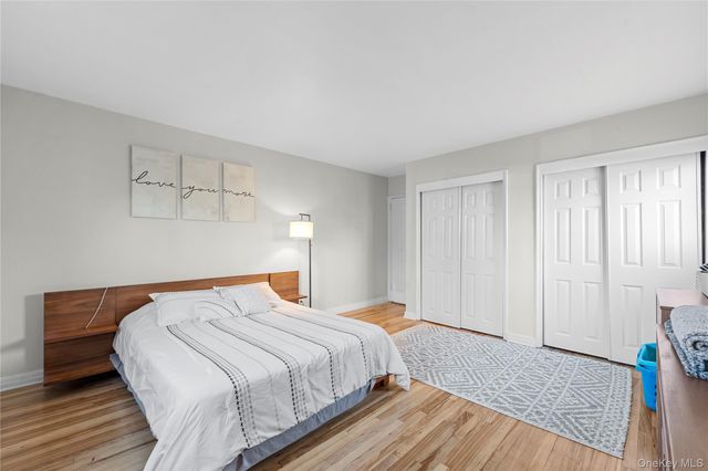 51 Edmunton Drive F17, North Babylon, NY 11704