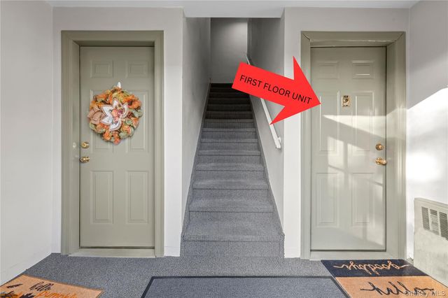 51 Edmunton Drive F17, North Babylon, NY 11704