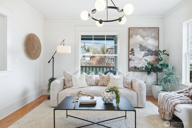 357 Garfield Street, Seattle, WA 98109