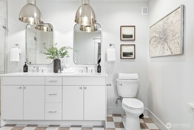 357 Garfield Street, Seattle, WA 98109