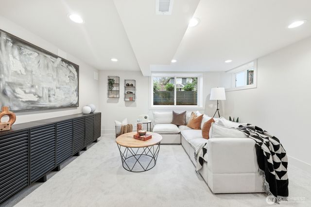 357 Garfield Street, Seattle, WA 98109