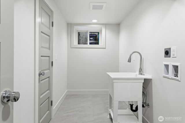 357 Garfield Street, Seattle, WA 98109