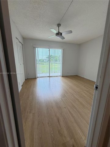 13250 SW 4th Ct 210G, Pembroke Pines, FL 33027