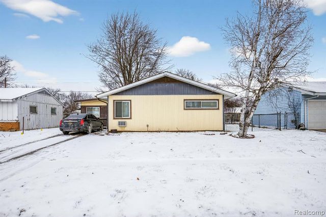 2835 Kensington Drive, Saginaw, MI 48601