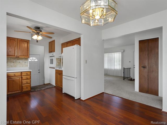 5214 Busch Avenue, Warren, MI 48091