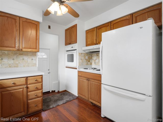 5214 Busch Avenue, Warren, MI 48091