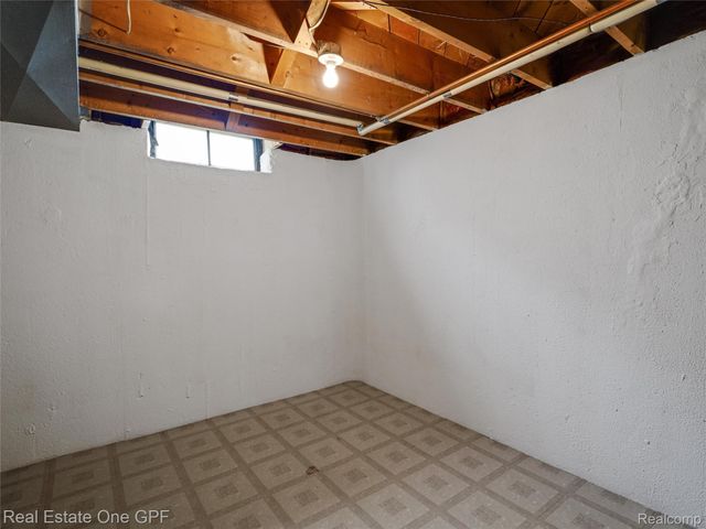 5214 Busch Avenue, Warren, MI 48091