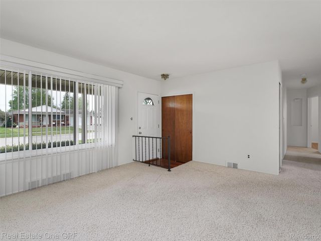 5214 Busch Avenue, Warren, MI 48091