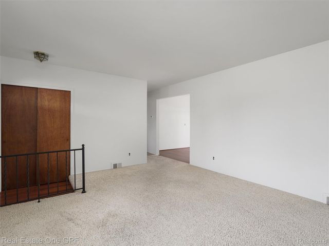 5214 Busch Avenue, Warren, MI 48091