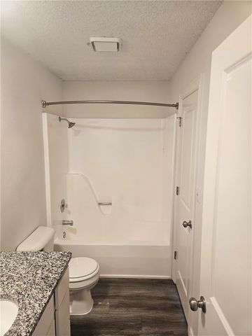 1301 E Central Avenue F-9, Bentonville, AR 72712