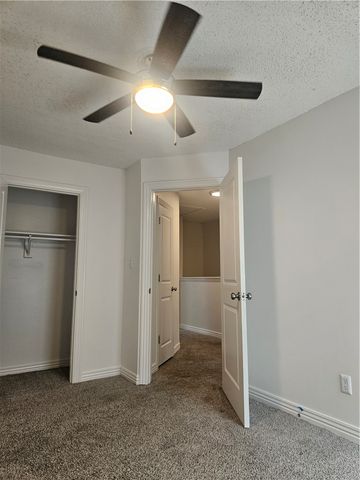 1301 E Central Avenue F-9, Bentonville, AR 72712