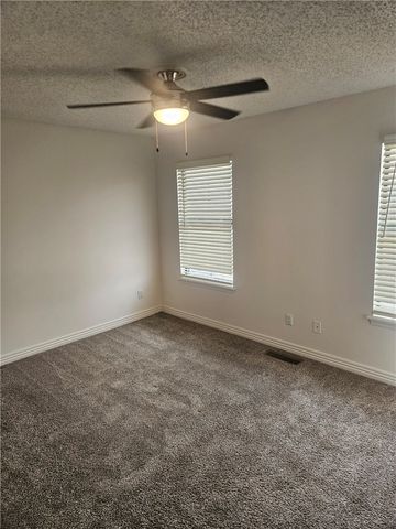 1301 E Central Avenue F-9, Bentonville, AR 72712